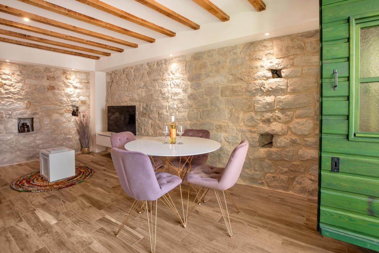Villa Old Stone House Gp Podstrana Esterno foto