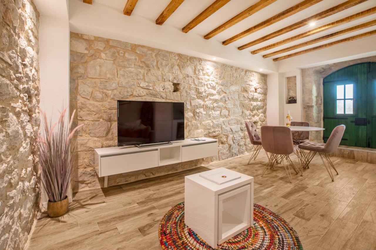 Villa Old Stone House Gp Podstrana Esterno foto